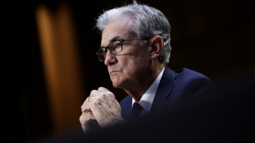 Giảm hay giữ nguyên lãi suất: Fed đang bối rối vì tác động của thuế quan