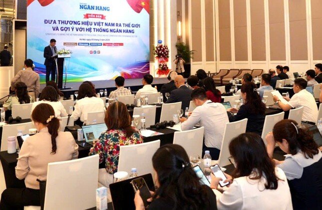 Chuyên gia nước ngoài nói về việc mua bán, sáp nhập ngân hàng Việt Nam