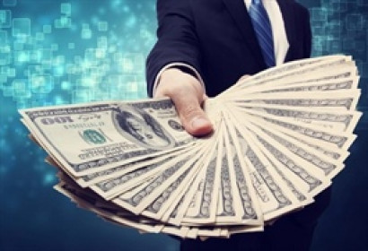 Theo dấu dòng tiền cá mập 07/05: Tự doanh gom FPT, khối ngoại gom cổ phiếu địa ốc