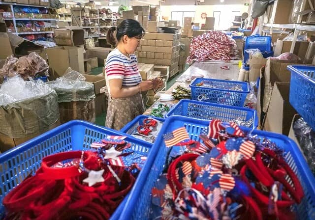 Các nhà máy Trung Quốc “quay lưng” với Mỹ, tìm lối đi mới