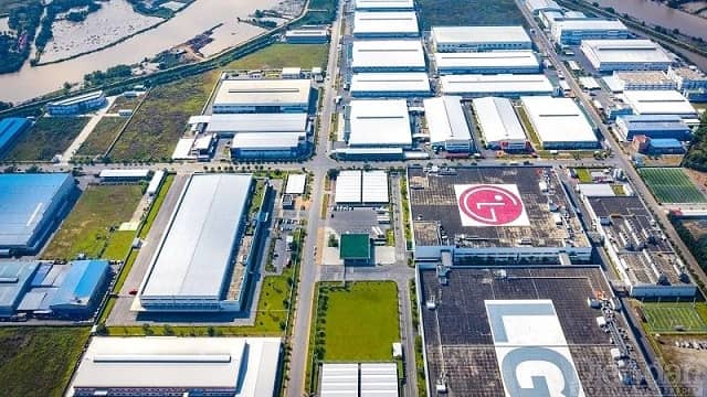Doanh nghiệp xoay xở giữa vòng xoáy thuế quan
