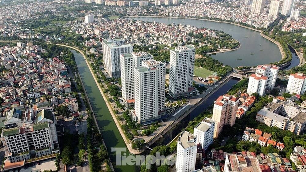 Cận cảnh khu hàng trăm căn hộ được đặt hàng làm nhà tái định cư bỏ hoang giữa lúc dân khát nhà ở ảnh 1