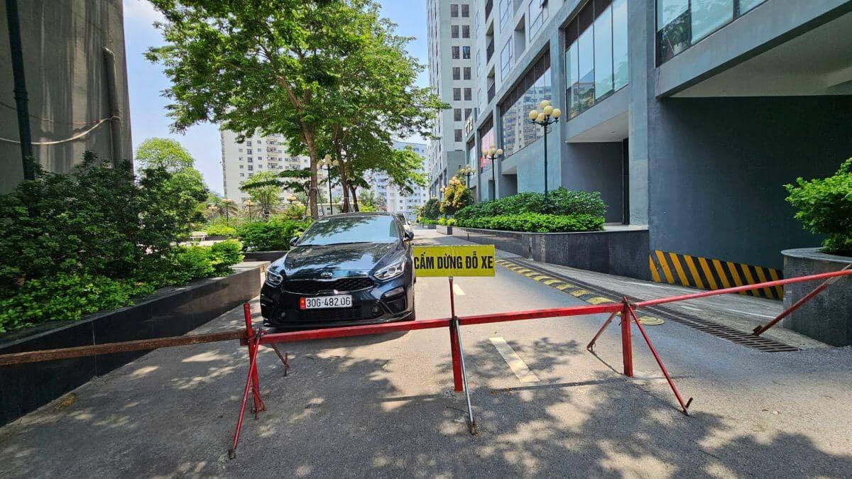 Cận cảnh khu hàng trăm căn hộ được đặt hàng làm nhà tái định cư bỏ hoang giữa lúc dân khát nhà ở ảnh 7