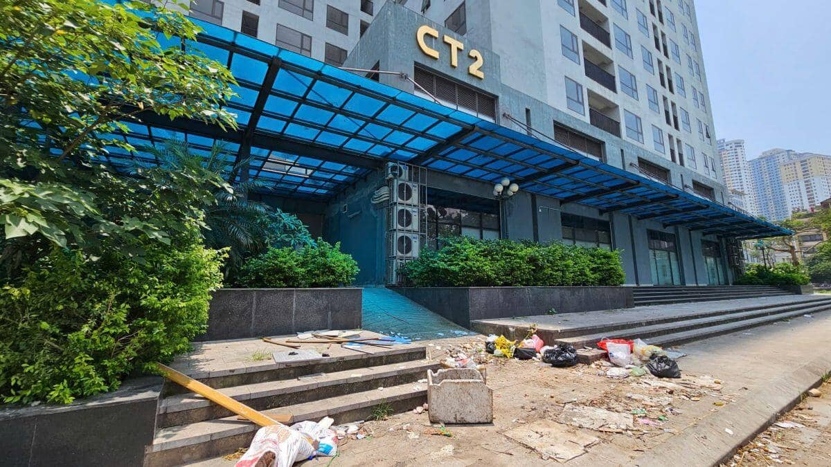 Cận cảnh khu hàng trăm căn hộ được đặt hàng làm nhà tái định cư bỏ hoang giữa lúc dân khát nhà ở ảnh 4