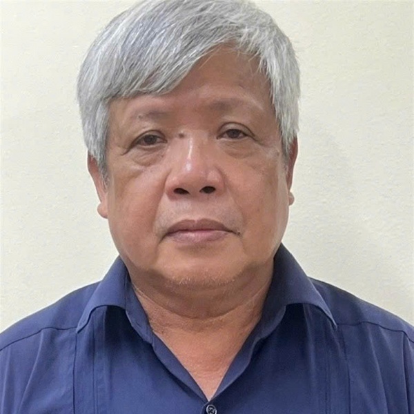Sáng 12/5, cựu Thứ trưởng Bộ Tài nguyên và Môi trường Nguyễn Linh Ngọc hầu tòa