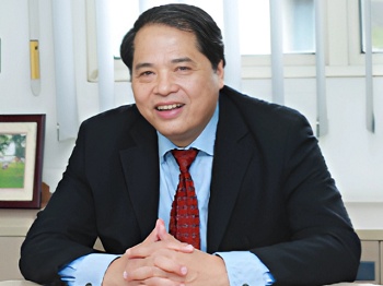 Ông Hà Quang Tuấn chuyển nhượng 10 triệu cp Hanoimilk cho con gái