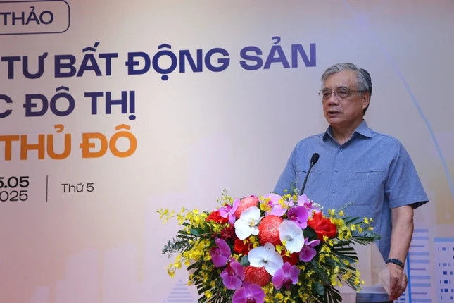 Tăng trưởng không thể bám mãi vào 'mặt đất'