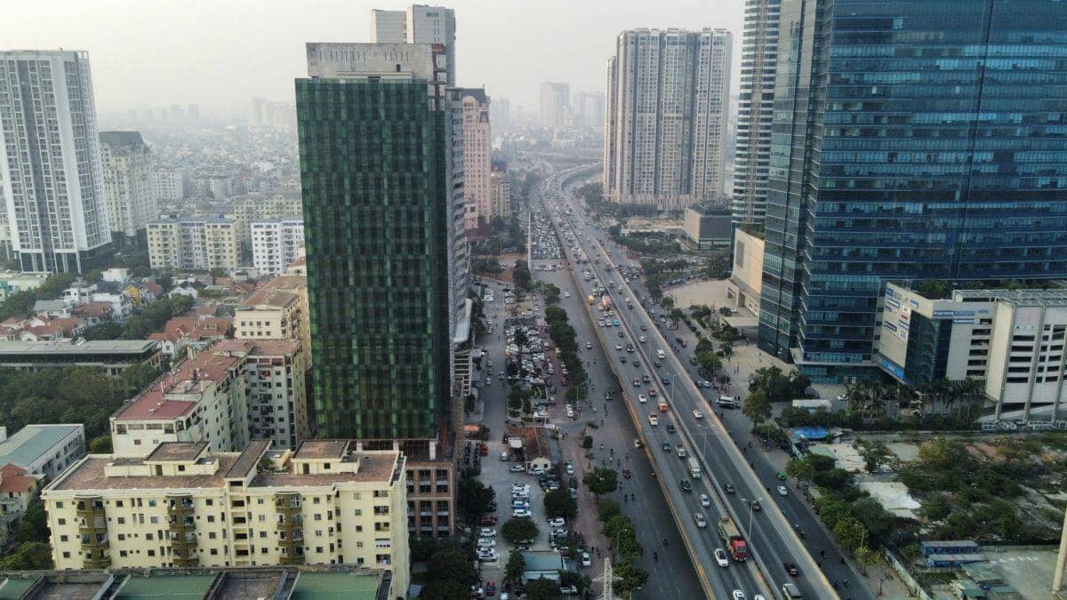 Tận thấy những tòa cao ốc chết yểu, bỏ hoang ở Hà Nội ảnh 10