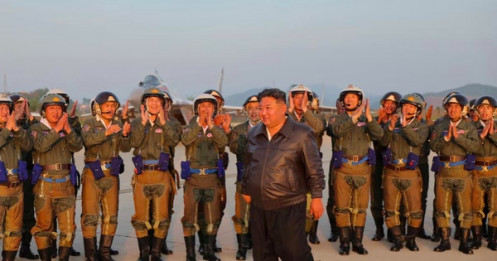 Ông Kim Jong Un giám sát tập trận không quân, chỉ đạo tăng cường chuẩn bị chiến tranh