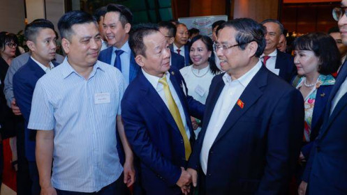 Thủ tướng đối thoại với các doanh nhân ngay tại hội nghị quán triệt và triển khai Nghị quyết 68