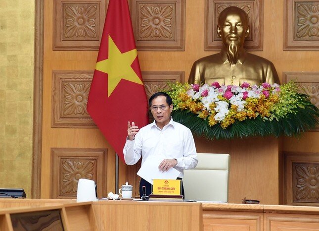 Phó Thủ tướng chỉ đạo 'nóng': Kiểm tra xử lý ngay khi người dân phản ánh hàng giả