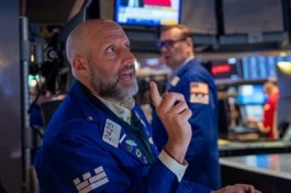 S&P 500 tăng phiên thứ 6 liên tiếp bất chấp động thái của Moody’s