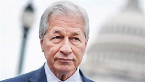 Ông trùm Jamie Dimon cảnh báo về nguy cơ đình lạm, ủng hộ Fed giữ nguyên lãi suất
