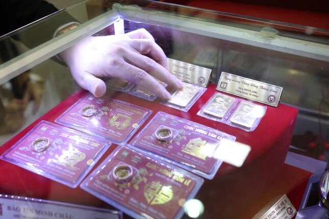 Giá vàng SJC tăng mạnh, bỏ xa vàng nhẫn