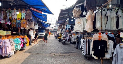 Đại biểu bức xúc vì chợ Ninh Hiệp bán công khai hàng giả, hàng nhái