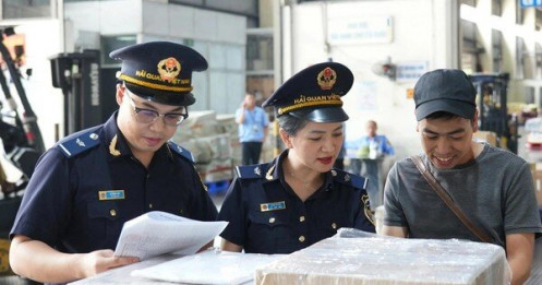 Đề xuất 'bật chế độ ưu tiên' thông quan hàng công nghệ cao