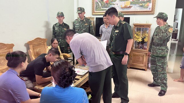 Vận chuyển trái phép 30 vạn Nhân dân tệ qua biên giới