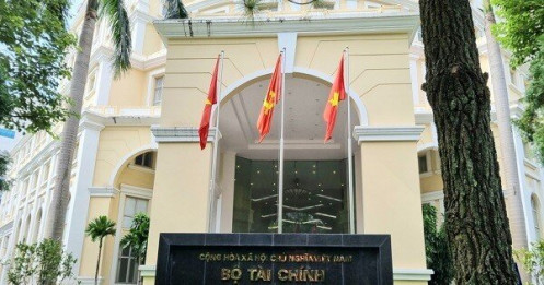 Hơn 10.400 cán bộ nghỉ hưu sớm, quy mô Bộ Tài chính ra sao?