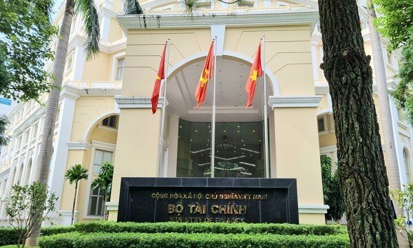 Hơn 10.400 cán bộ nghỉ hưu sớm, quy mô Bộ Tài chính ra sao? ảnh 1