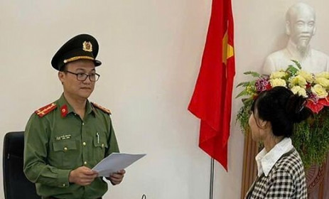 Khởi tố 3 đối tượng vận chuyển trái phép tiền tệ qua biên giới