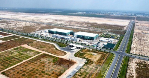 Doanh nghiệp ám ảnh vì 'đói' vốn, 'khát' đất