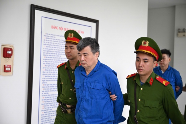 Lời khai của cựu Phó Vụ trưởng Bộ Công thương về việc từng được nữ đại gia khoe sổ đỏ và tặng nhà