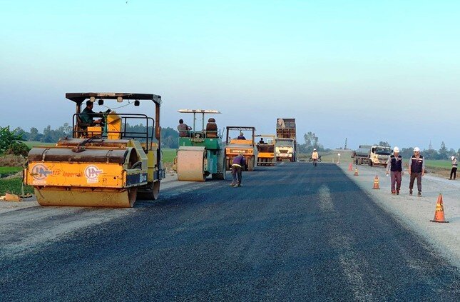 Lý do Cục Đường bộ yêu cầu tạm dừng thi công một số công trình