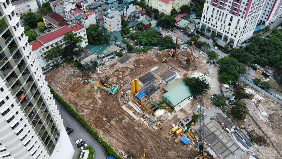 Cận cảnh khu 'đất vàng' 3 mặt tiền ở Hà Nội được đổi chủ sau nhiều năm bỏ hoang