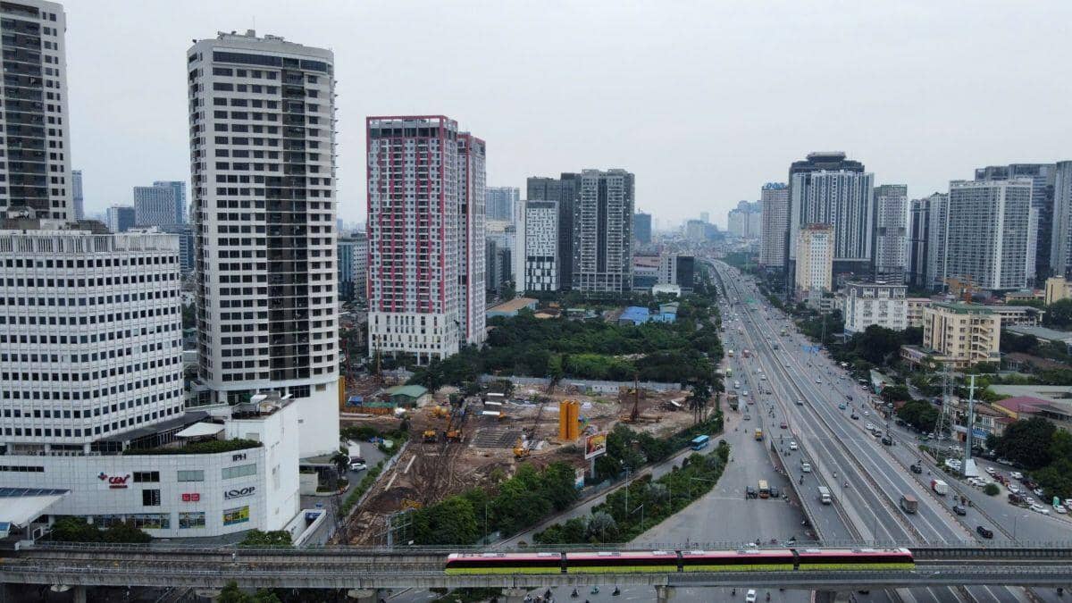 Cận cảnh khu 'đất vàng' 3 mặt tiền ở Hà Nội được đổi chủ sau nhiều năm bỏ hoang