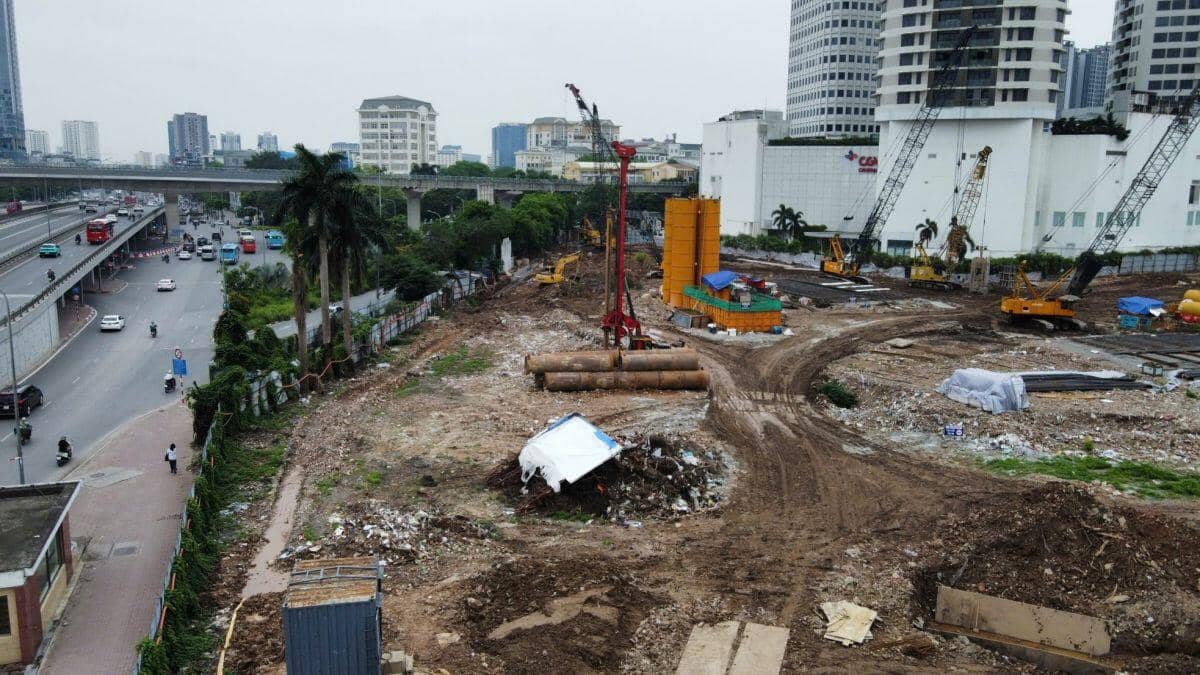 Cận cảnh khu 'đất vàng' 3 mặt tiền ở Hà Nội được đổi chủ sau nhiều năm bỏ hoang