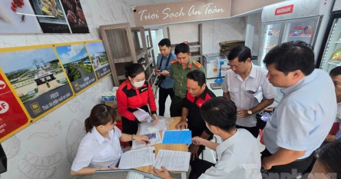 Vụ C.P bị tố bán thịt bẩn: Giấy chứng nhận an toàn thực phẩm hết hạn