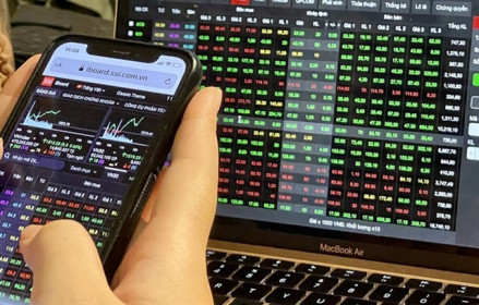 VN-Index hướng tới vùng đỉnh mới 1.400 điểm trong tháng 6/2025