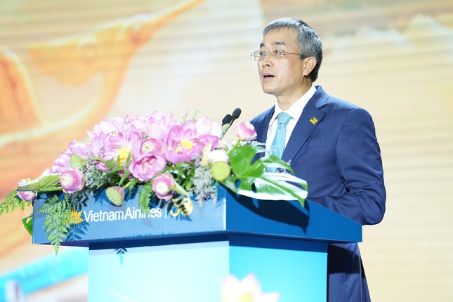 Thủ tướng: Vietnam Airlines góp phần nâng vị thế quốc gia trên trường quốc tế ảnh 2