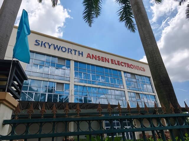 ĐHĐCĐ DL1: Ông Bùi Pháp đòi chia cổ tức tỷ lệ 10%, nhà máy sản xuất tivi đạt tỷ lệ nội địa hóa trên 55%?