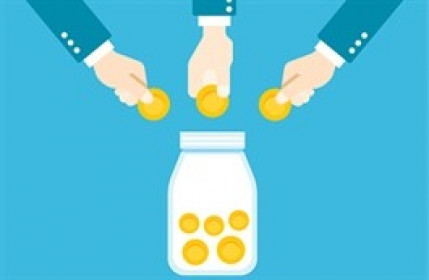 Cổ phiếu vận tải biển, thủy sản, dệt may hút tiền