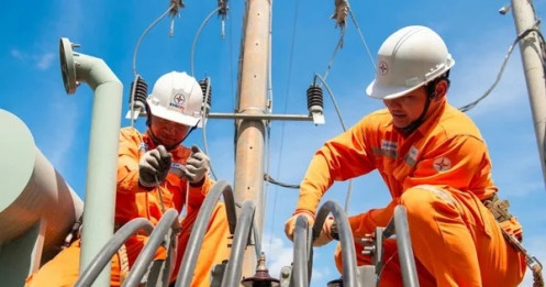 Tiêu thụ điện cao kỷ lục trong ngày nắng nóng gay gắt