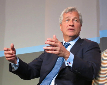 CEO JPMorgan kêu gọi Mỹ dự trữ tên lửa, thay vì Bitcoin