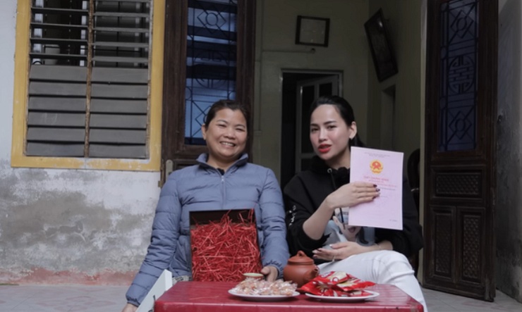 Được mệnh danh là “chiến thần chốt đơn”, Võ Hà Linh giàu cỡ nào?