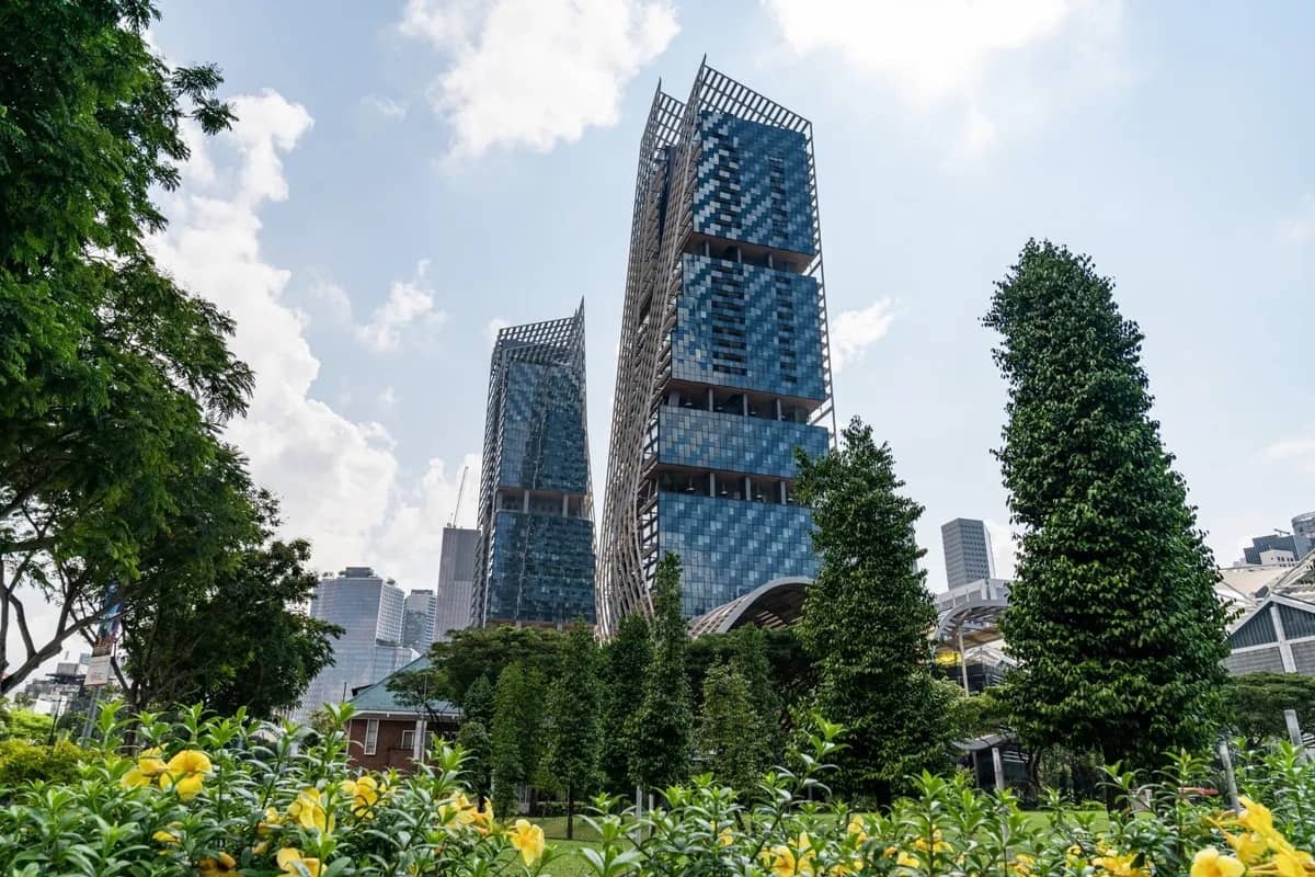 Gia tộc giàu nhất Singapore bán tòa nhà biểu tượng sau khủng hoảng gia đình