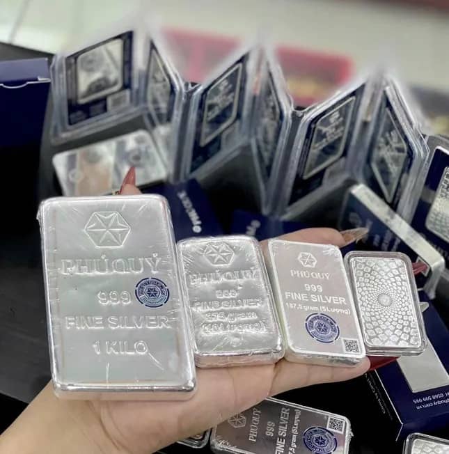 Giá bạc bật tăng, thị trường bạc nhộn nhịp trở lại