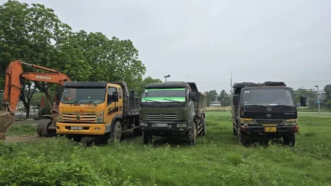 Luật sư nói về vụ hủy hoại tài sản, khai thác đất trái phép trong đêm ở Hà Nội