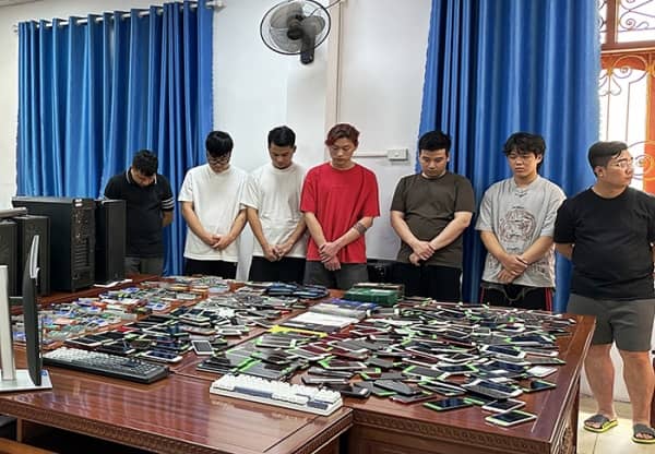 Khám phá chuyên án mua bán trái phép thông tin 3.000 tài khoản ngân hàng
