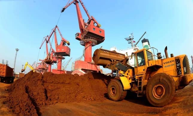 Ngành quan trọng của thế giới chao đảo khi Trung Quốc dùng 'át chủ bài'