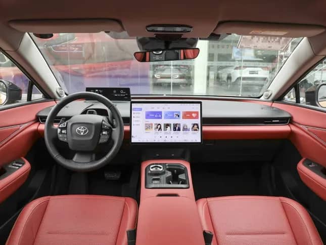 Toyota bán thêm xe điện giá rẻ ảnh 5