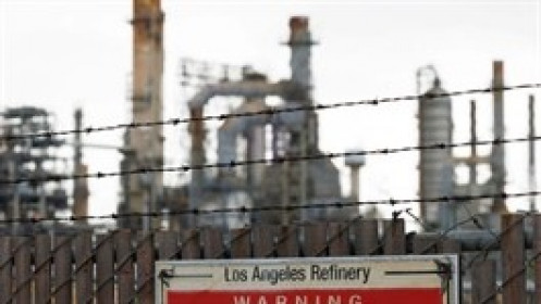 Dầu giảm nhẹ chờ đàm phán thương mại Mỹ - Trung