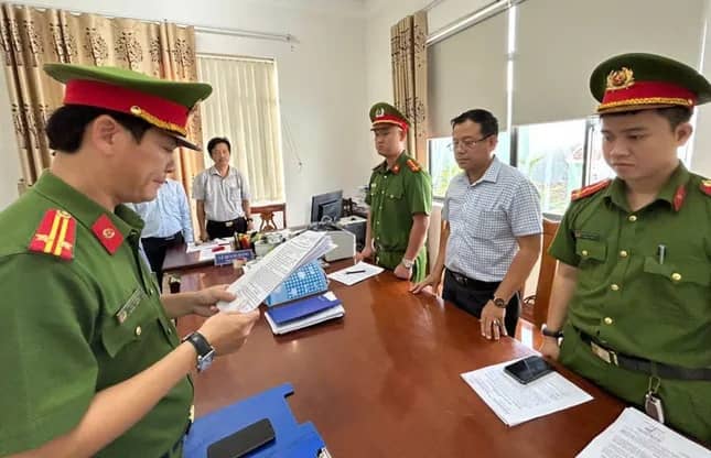 Bắt nguyên trưởng phòng bồi thường trung tâm phát triển quỹ đất ở Quảng Nam