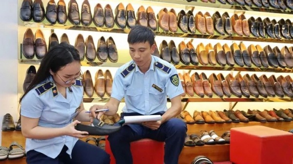 Bắt giam "Tùng Moscow" vì tội buôn lậu