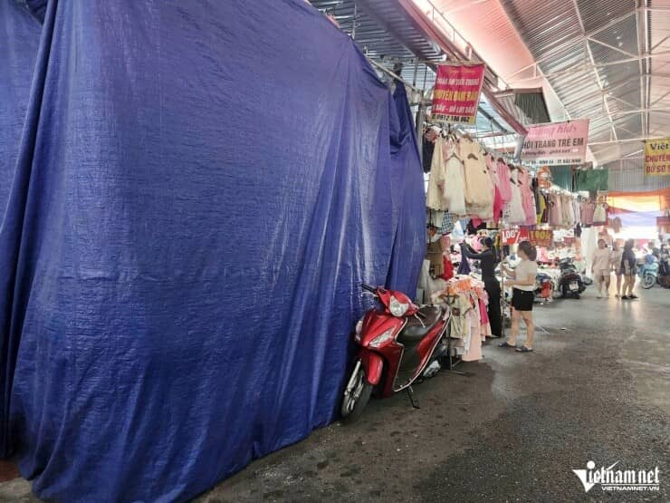 Cả trăm gian hàng ở Bắc Ninh đóng cửa, tiểu thương thừa nhận điều còn thiếu