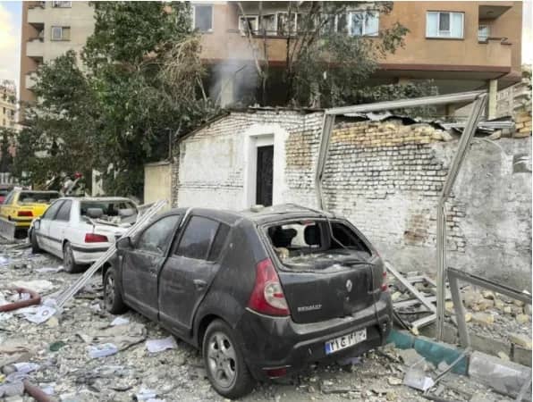 Tình báo Israel tuồn vũ khí vào Iran trước khi ra đòn tấn công tàn khốc ảnh 3