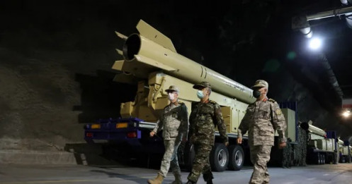 Israel không kích trung tâm chỉ huy bí mật của quân đội Iran